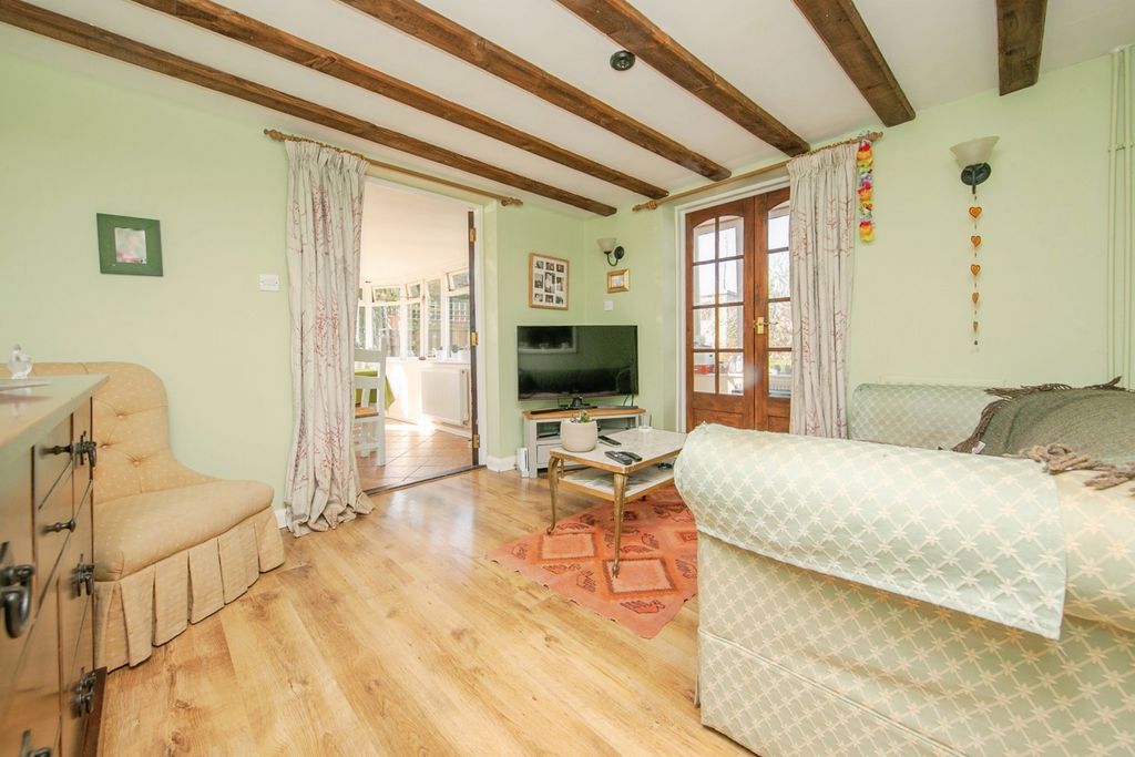 Property photo 2 of 17 Photo