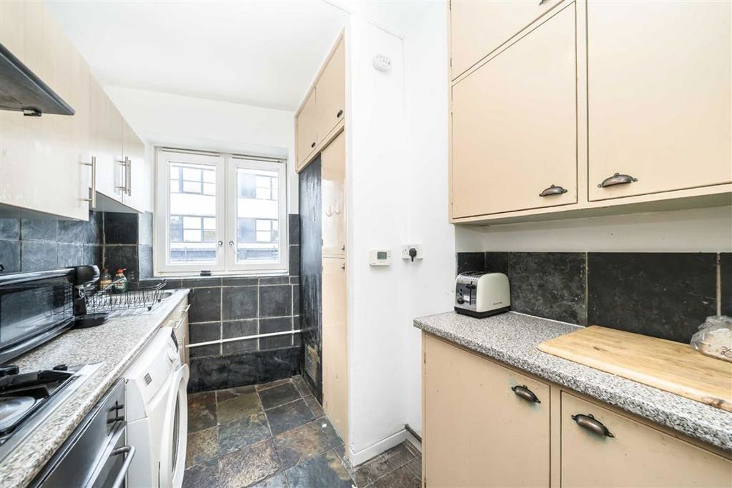 Property photo 3 of 6