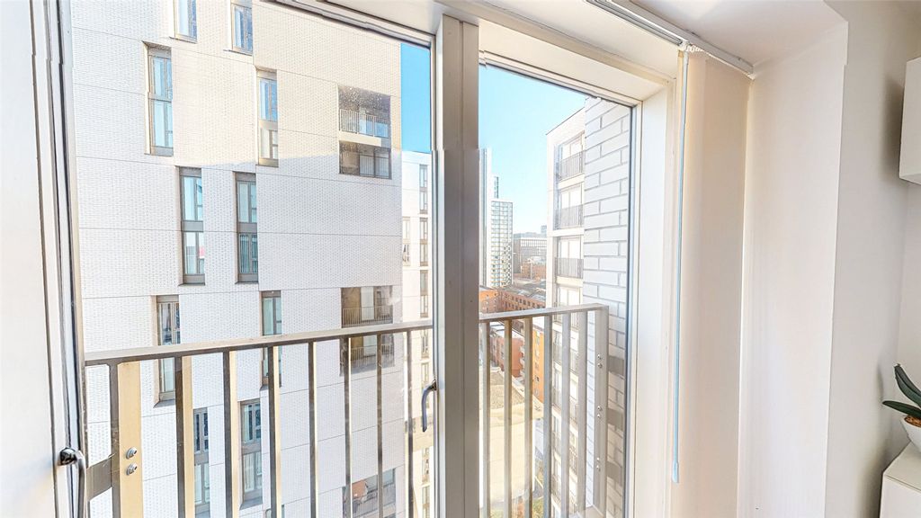 Property photo 2 of 16 Picture No. 05