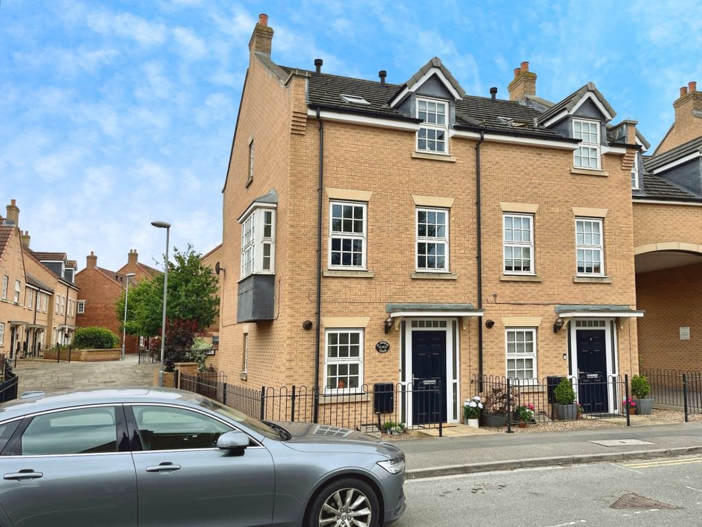 Property photo 1 of 32 4429703