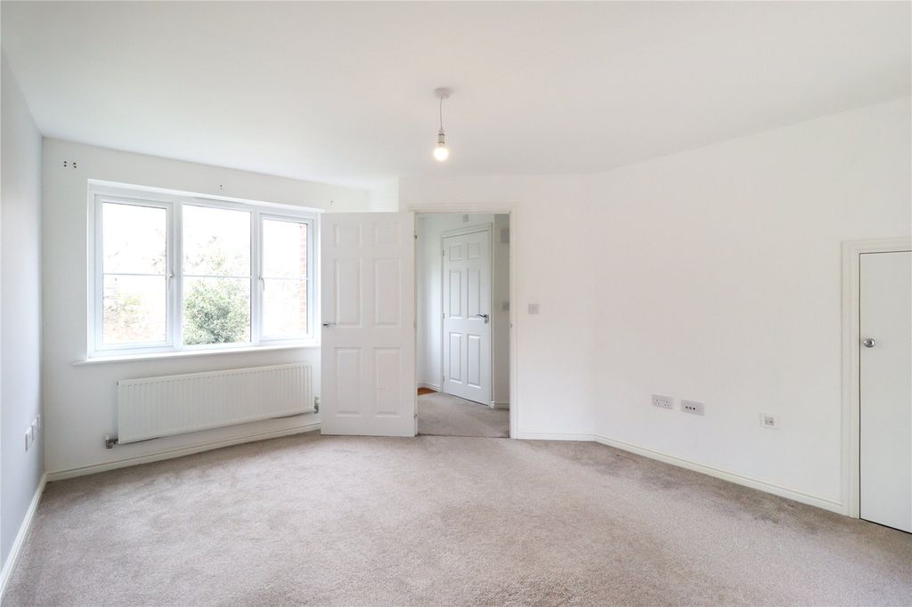 Property photo 3 of 13 Picture No. 10