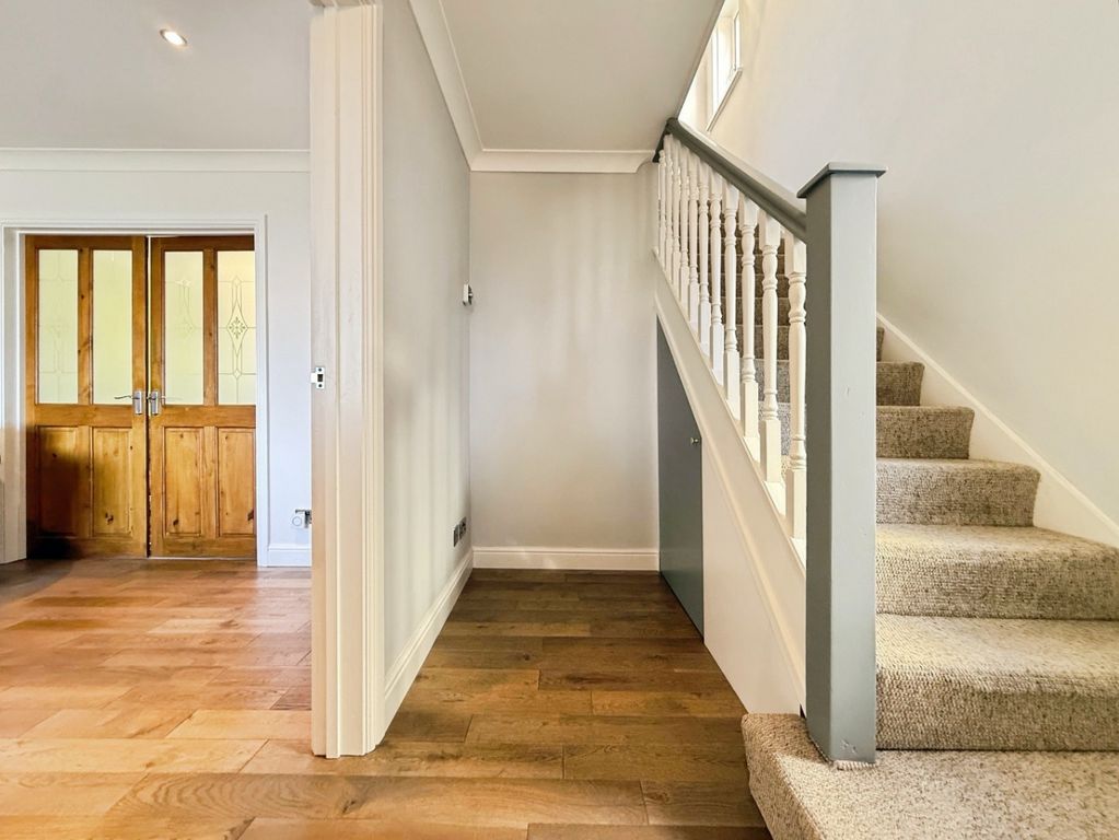 Property photo 2 of 25 4901352