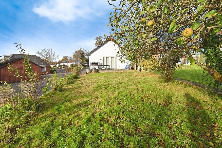 Property photo 3 of 11