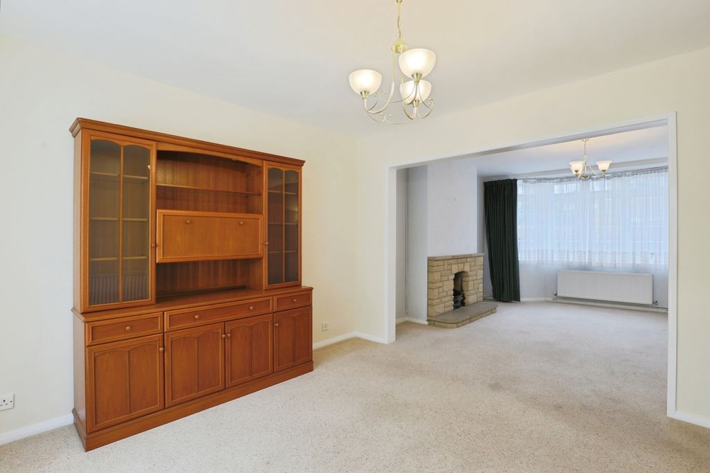 Property photo 3 of 15 Photo