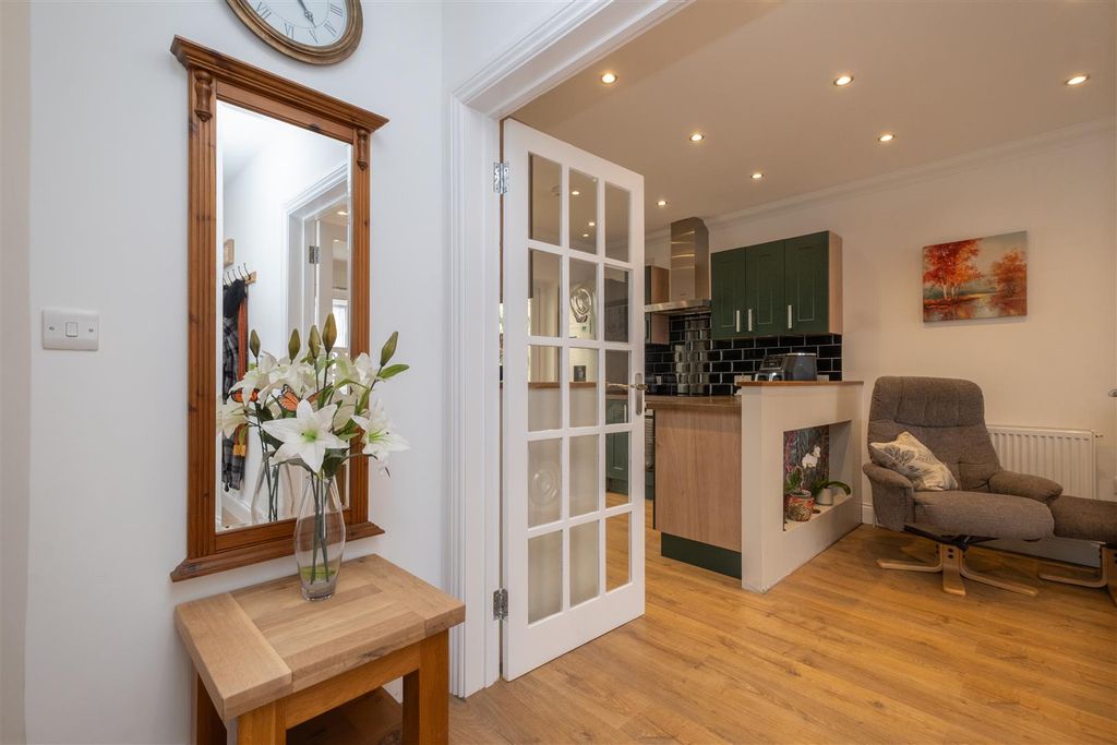 Property photo 2 of 24 York-6.Jpg