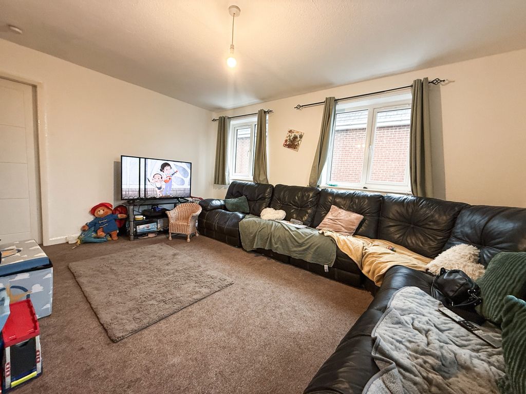 Property photo 3 of 6