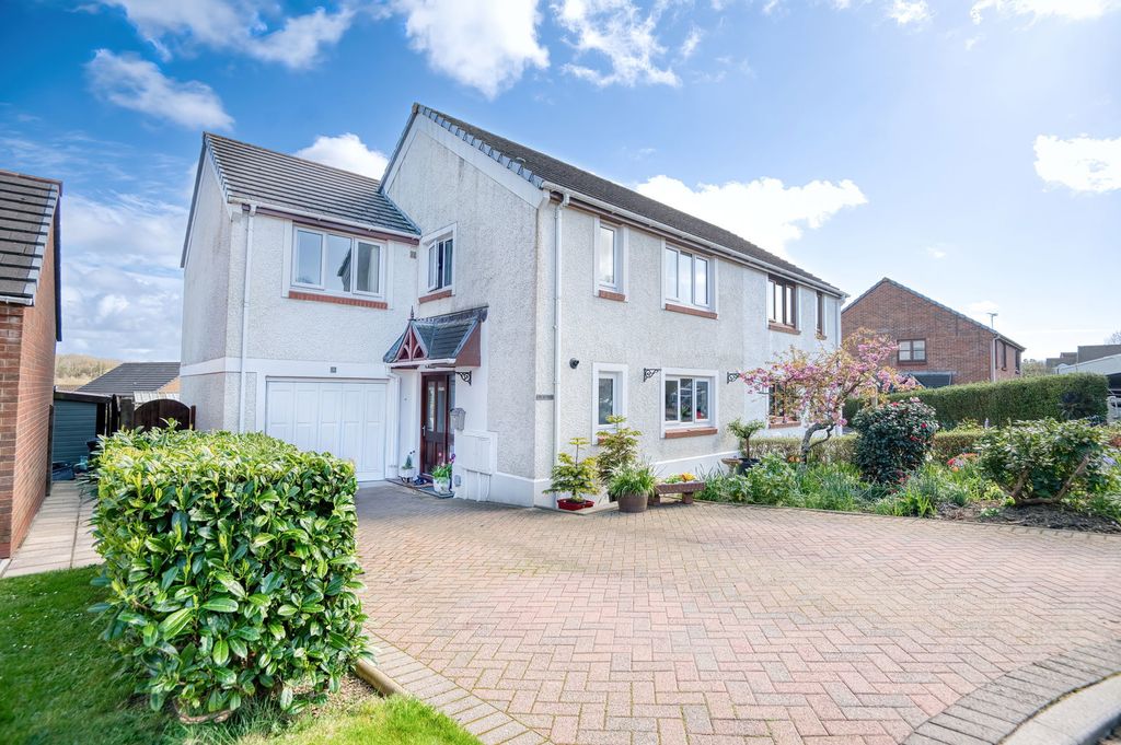 Property photo 1 of 24