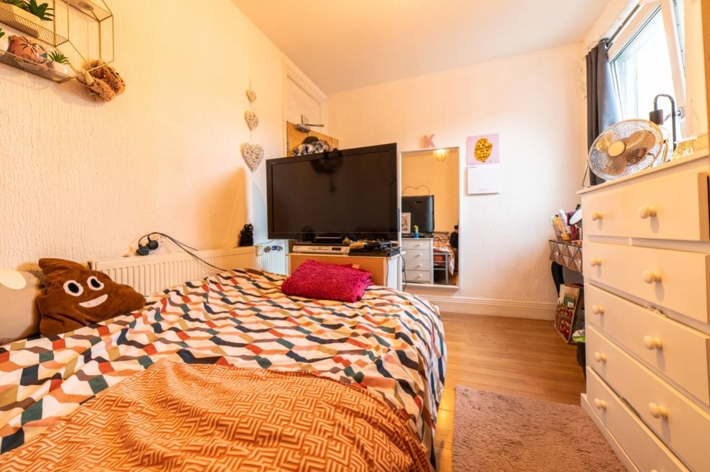 Property photo 1 of 11 Lrg_Lrg_116 Cottrell_13