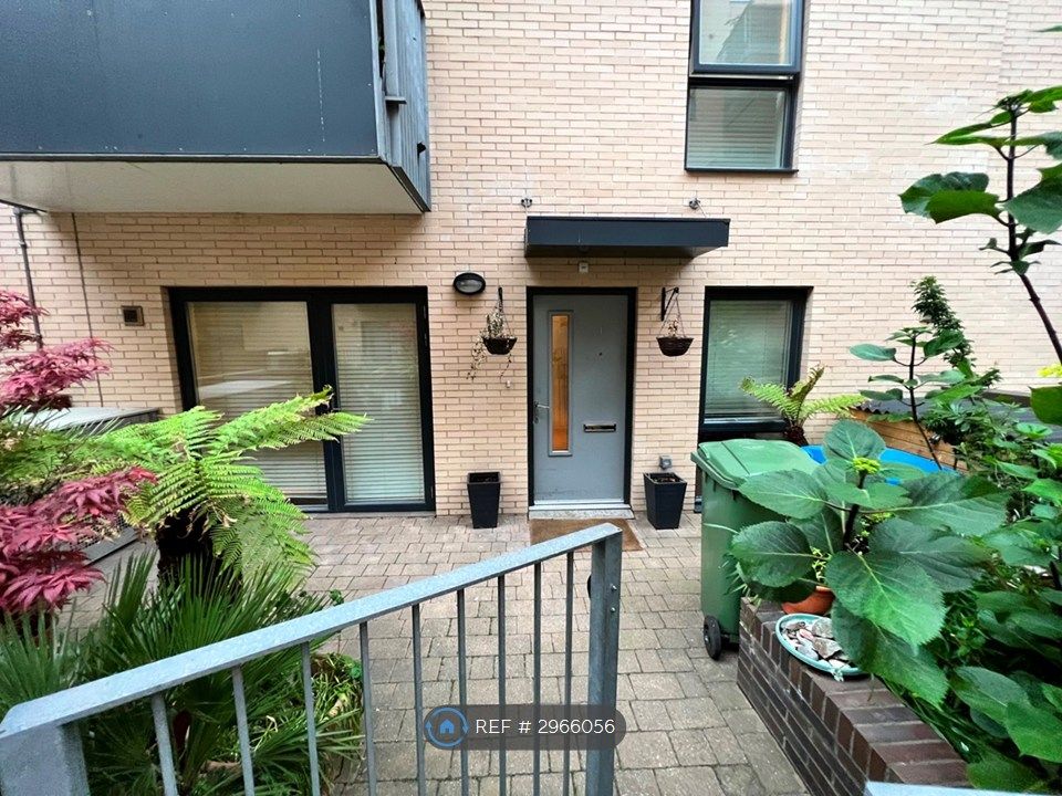 Property photo 1 of 28