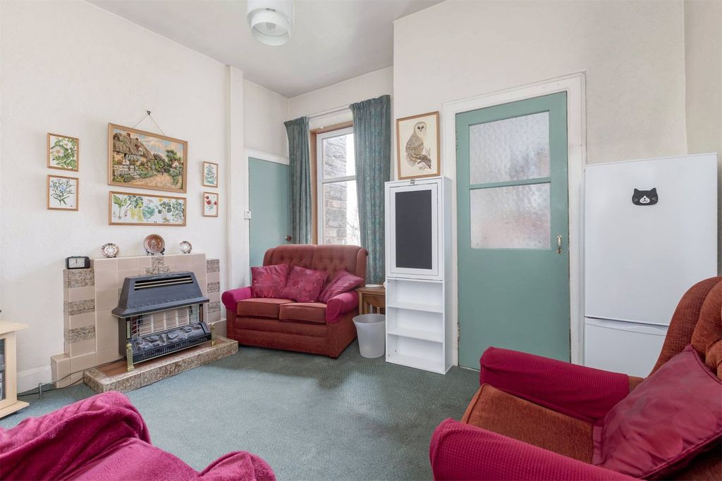 Property photo 3 of 20 Picture No. 04