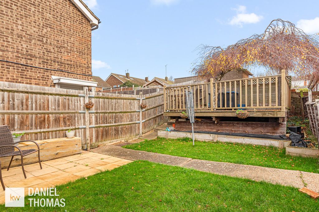 Property photo 2 of 23