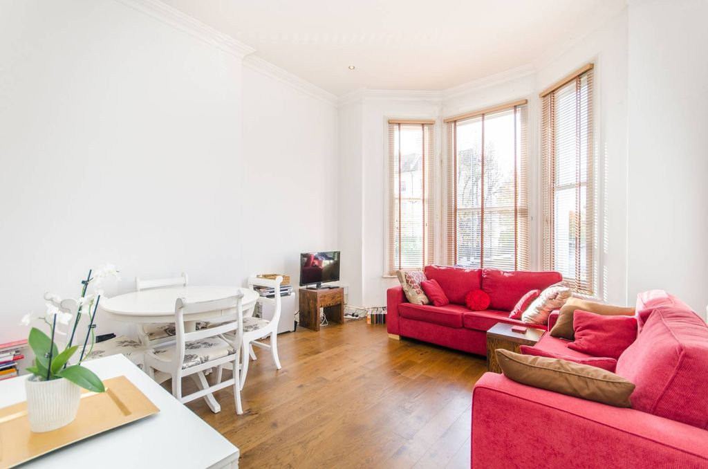 Property photo 2 of 8