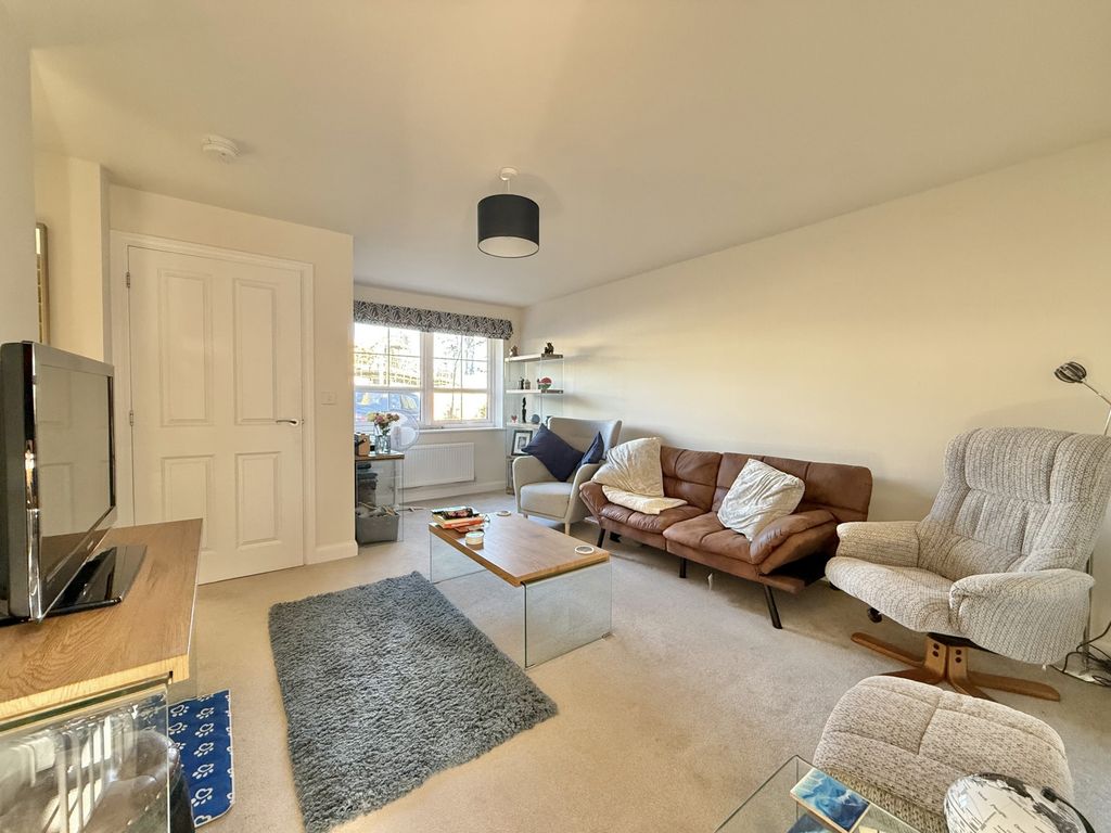 Property photo 2 of 15 Photo 16