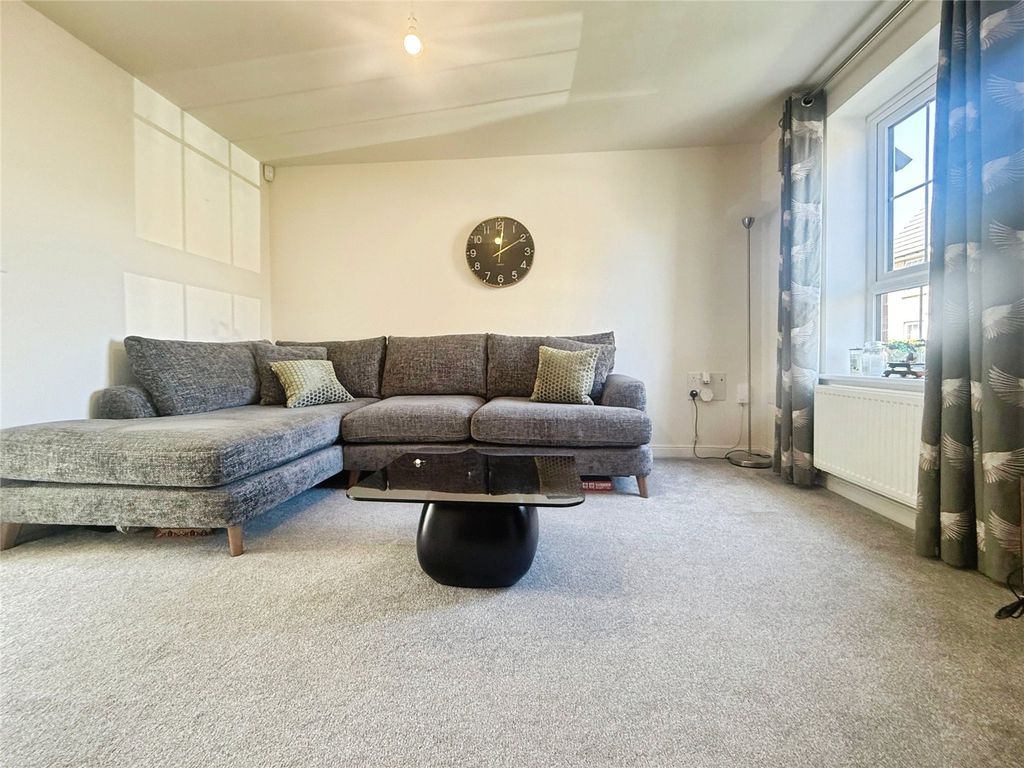 Property photo 2 of 10 Picture No. 05