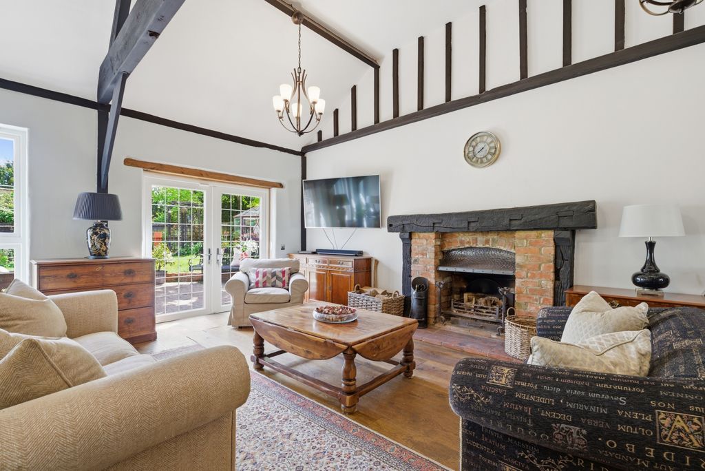 Property photo 2 of 37 Akeman Residential