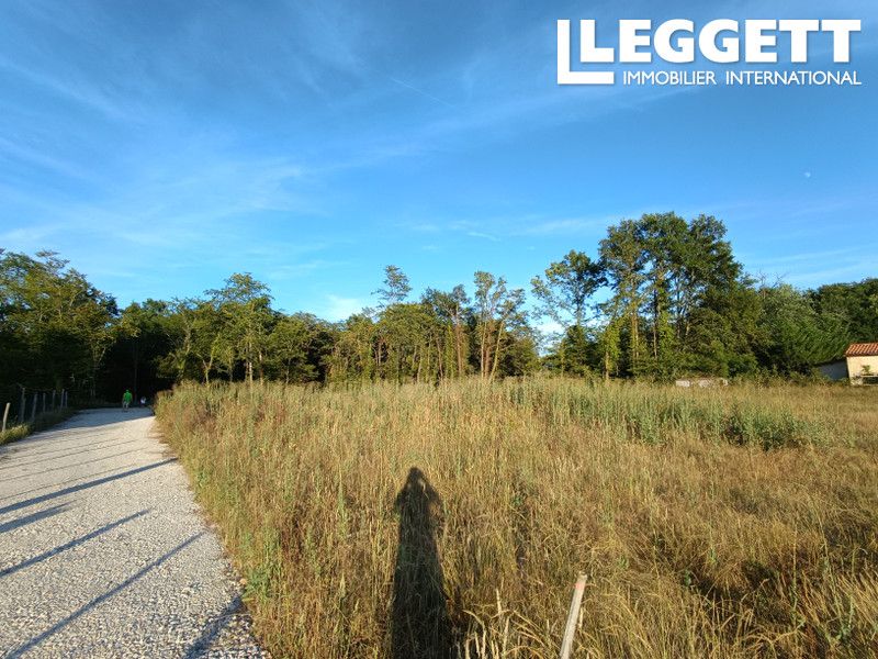 Property photo 1 of 3