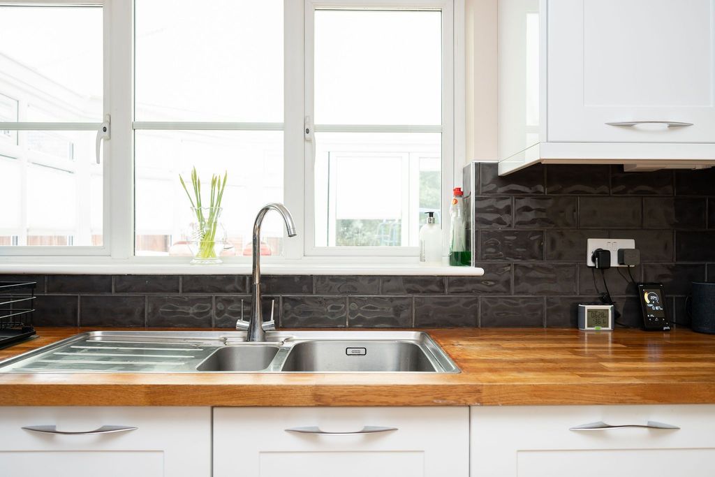 Property photo 3 of 34