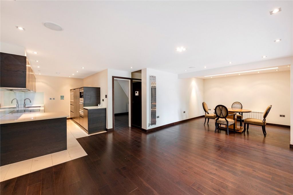 Property photo 3 of 13 Picture No. 04