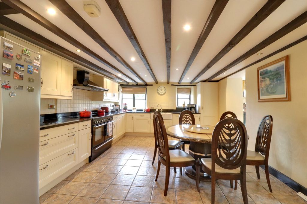 Property photo 1 of 17 Picture No. 02