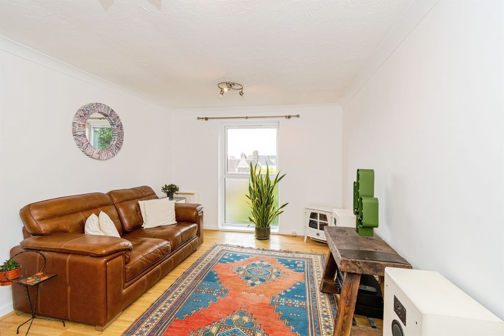 Property photo 2 of 12
