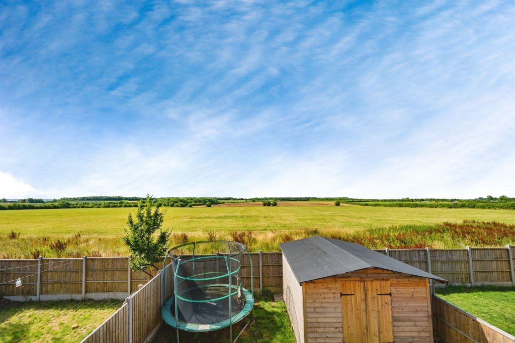 Property photo 1 of 17 External