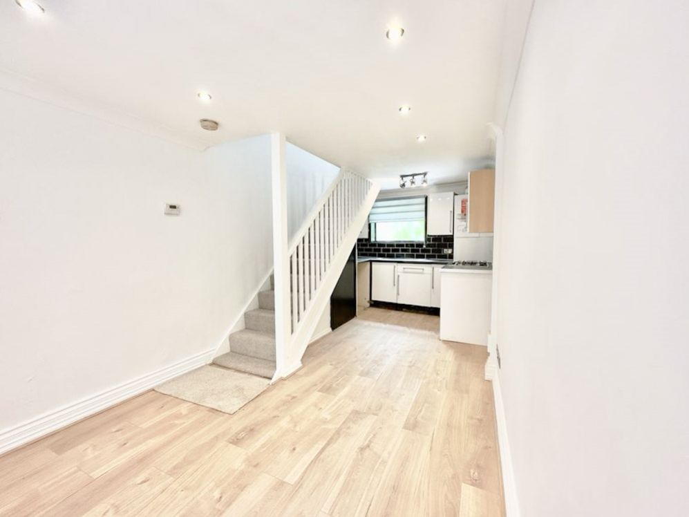 Property photo 1 of 4