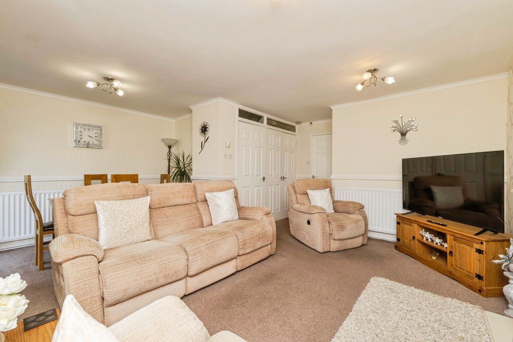 Property photo 3 of 18 Pbox-Img.Jpg