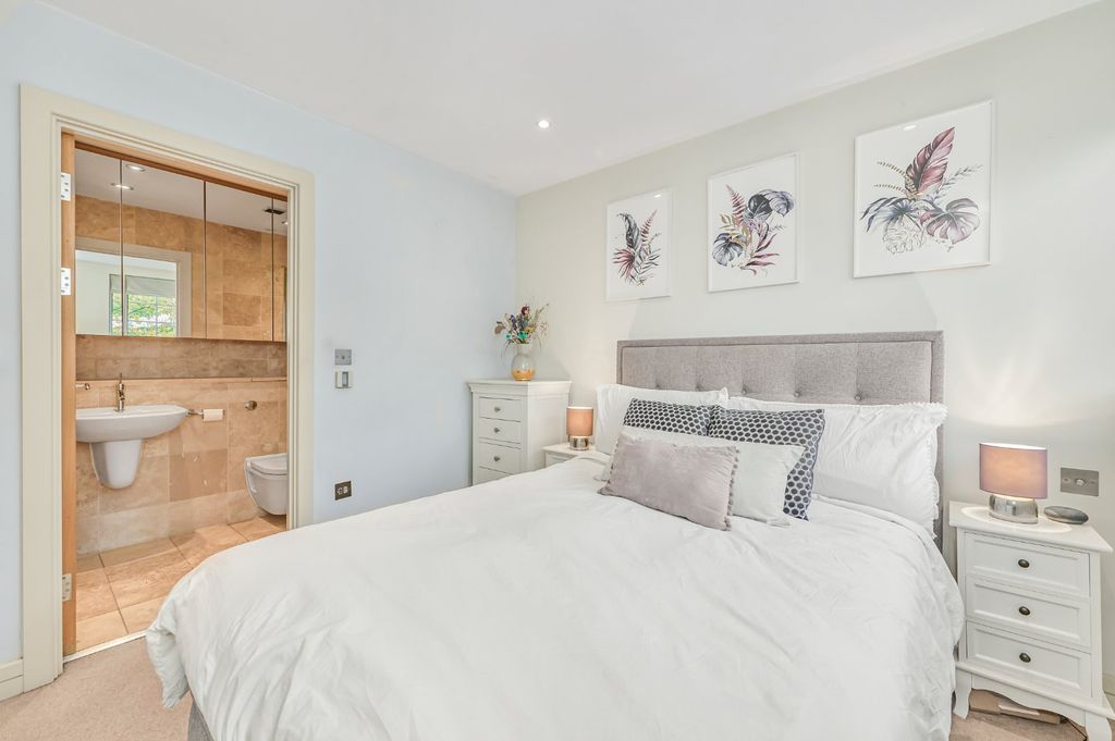 Property photo 3 of 8 Picture No. 05