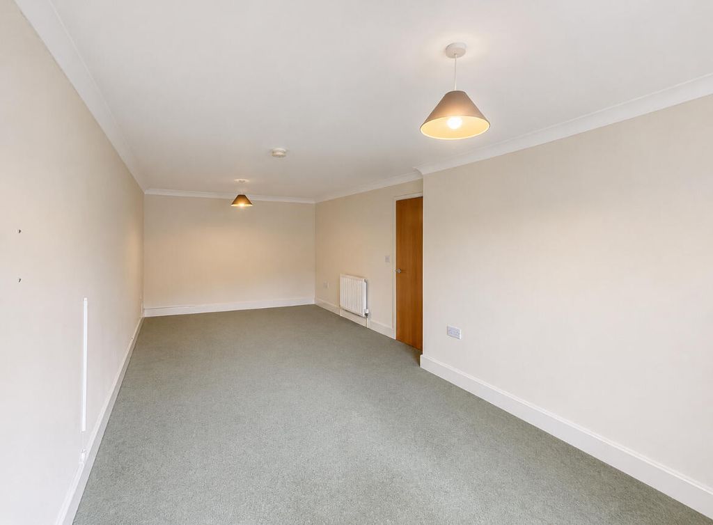 Property photo 3 of 9 Living Room