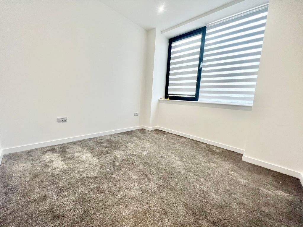 Property photo 3 of 5 Bedroom 1