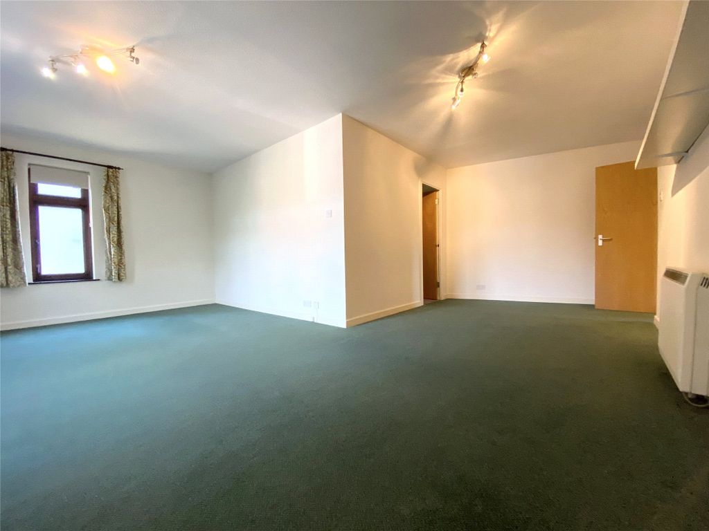 Property photo 3 of 10 Picture No. 04