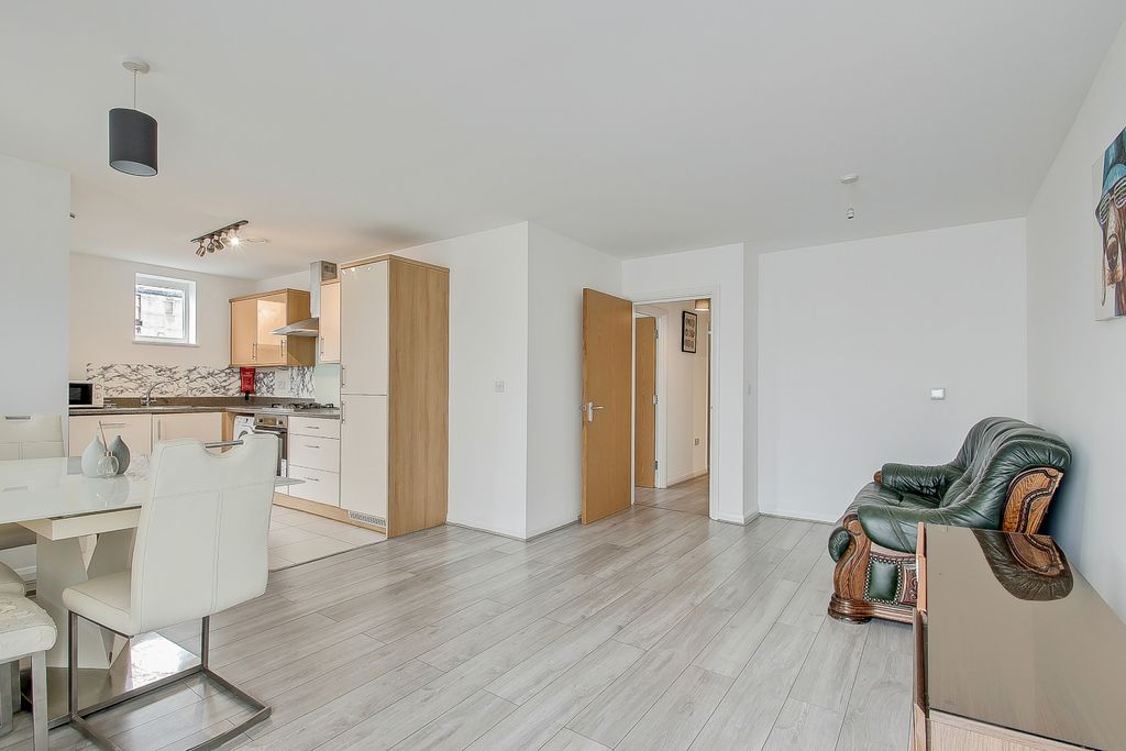 Property photo 3 of 20 4860426