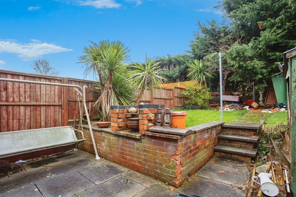 Property photo 2 of 19