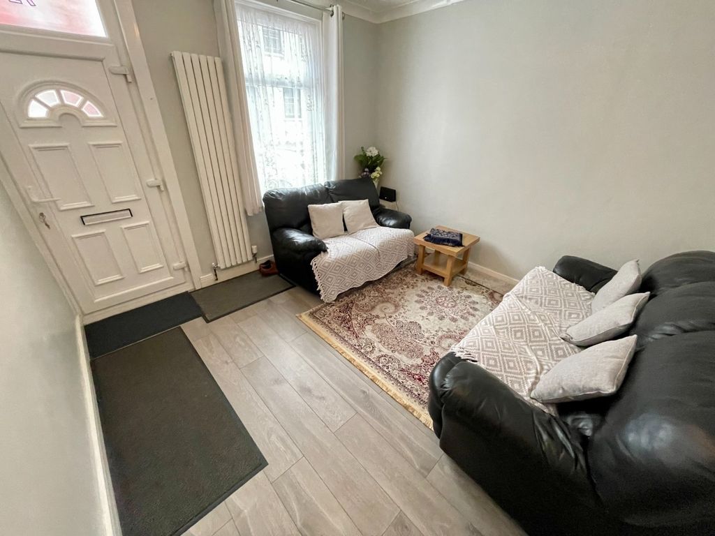 Property photo 2 of 9 5069861