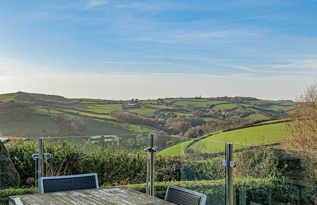 Property photo 1 of 29