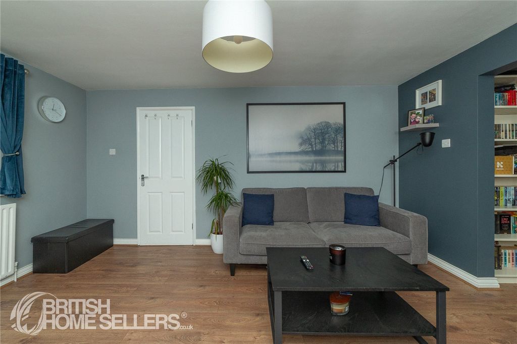 Property photo 3 of 21 Picture No. 05