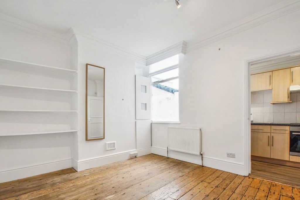 Property photo 2 of 5