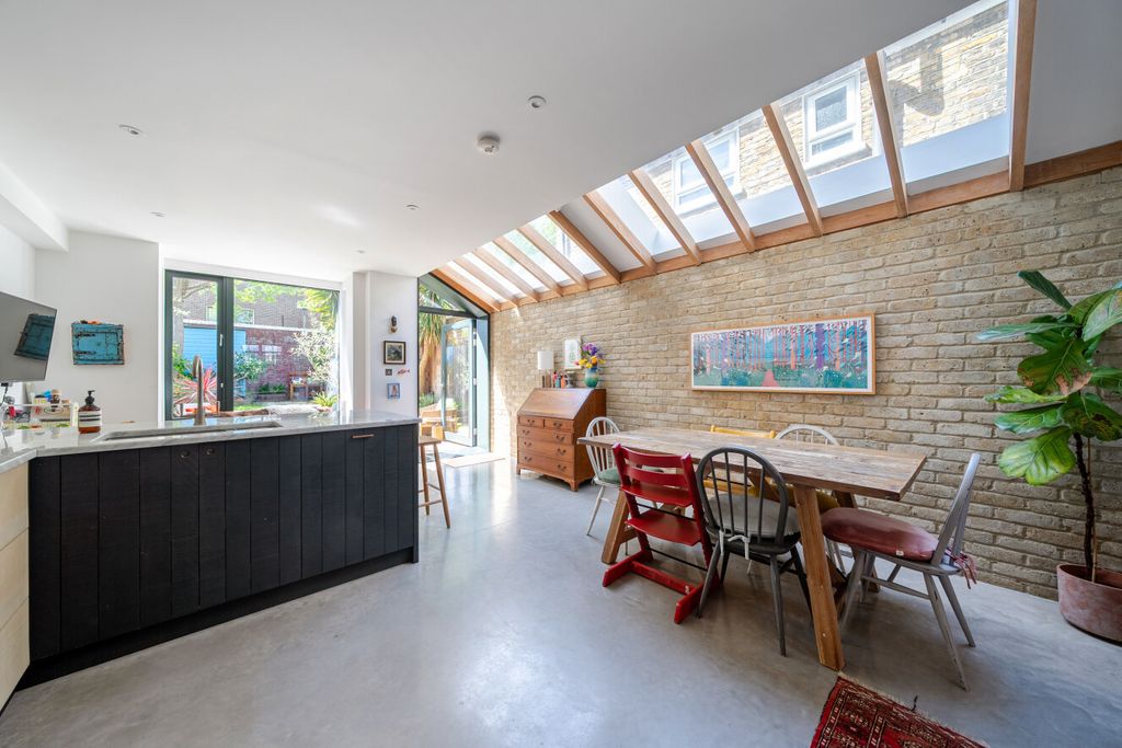 Property photo 1 of 37 1453243-6-69F4Ae5...