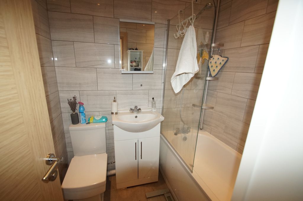 Property photo 3 of 3