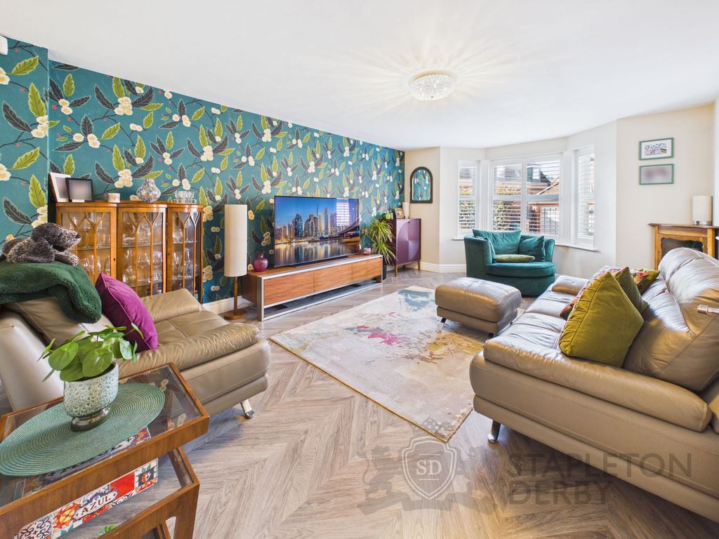 Property photo 2 of 40