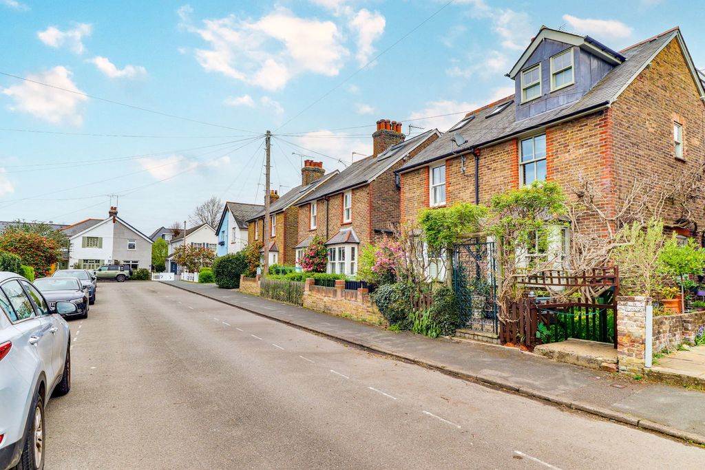 Property photo 2 of 43