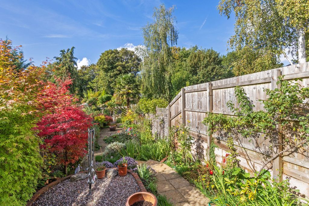 Property photo 2 of 11