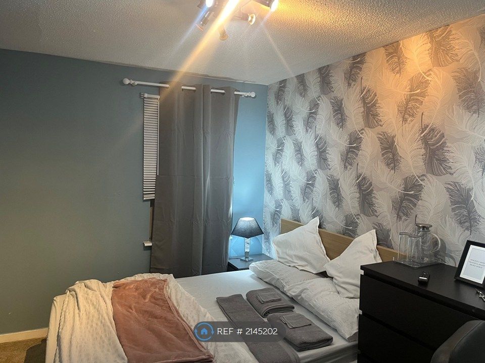 Property photo 3 of 35