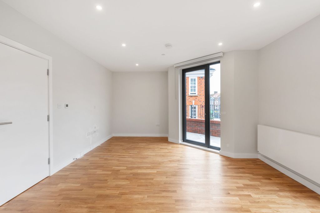 Property photo 3 of 22 Bedroom (Example)