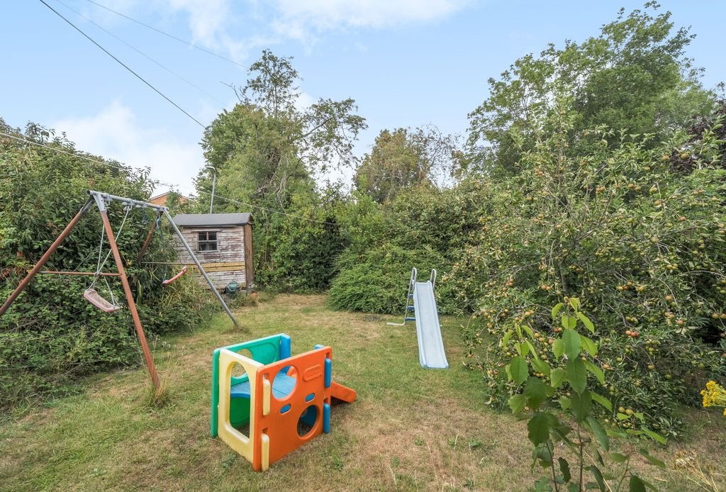 Property photo 3 of 18 1326758-5-6881150...