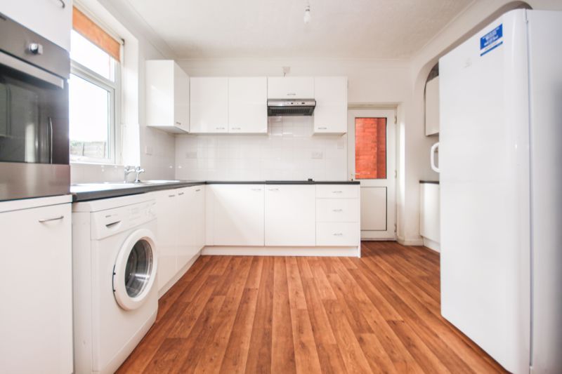 Property photo 3 of 16 Photo 4