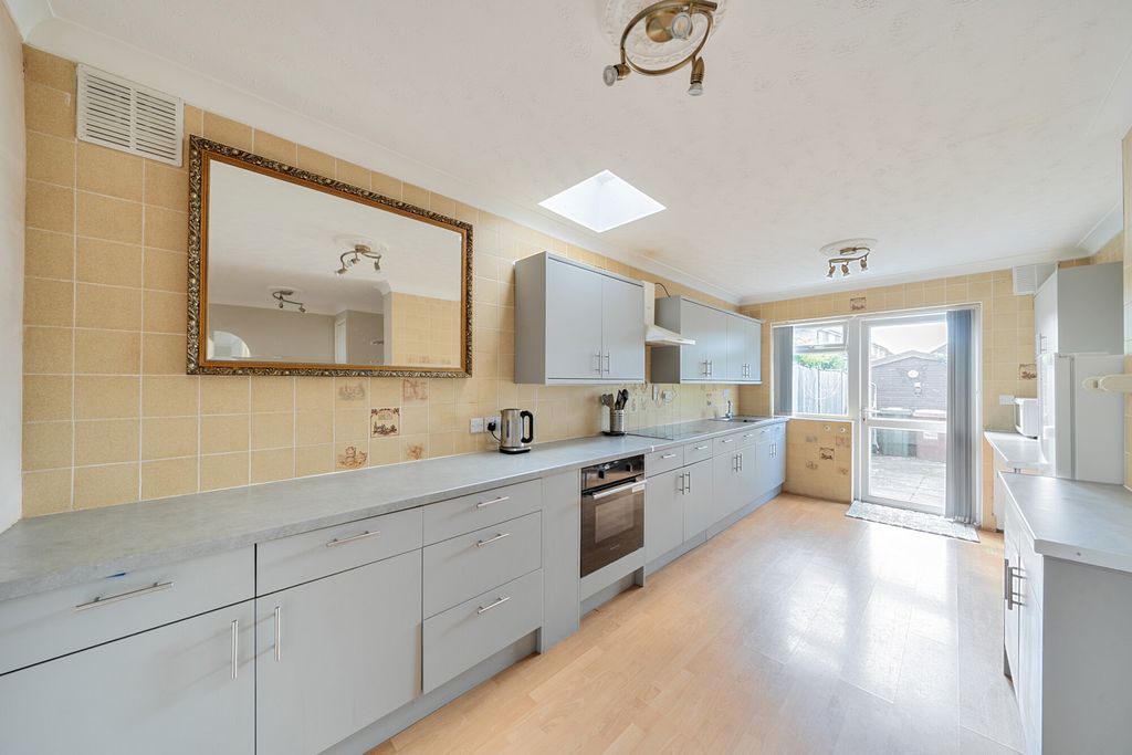 Property photo 2 of 20 1430533-9-69dcc9d...