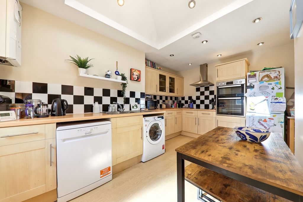 Property photo 2 of 15