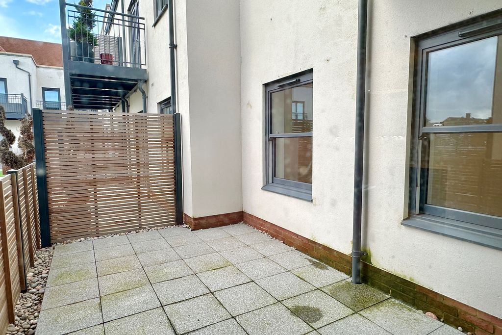 Property photo 3 of 11