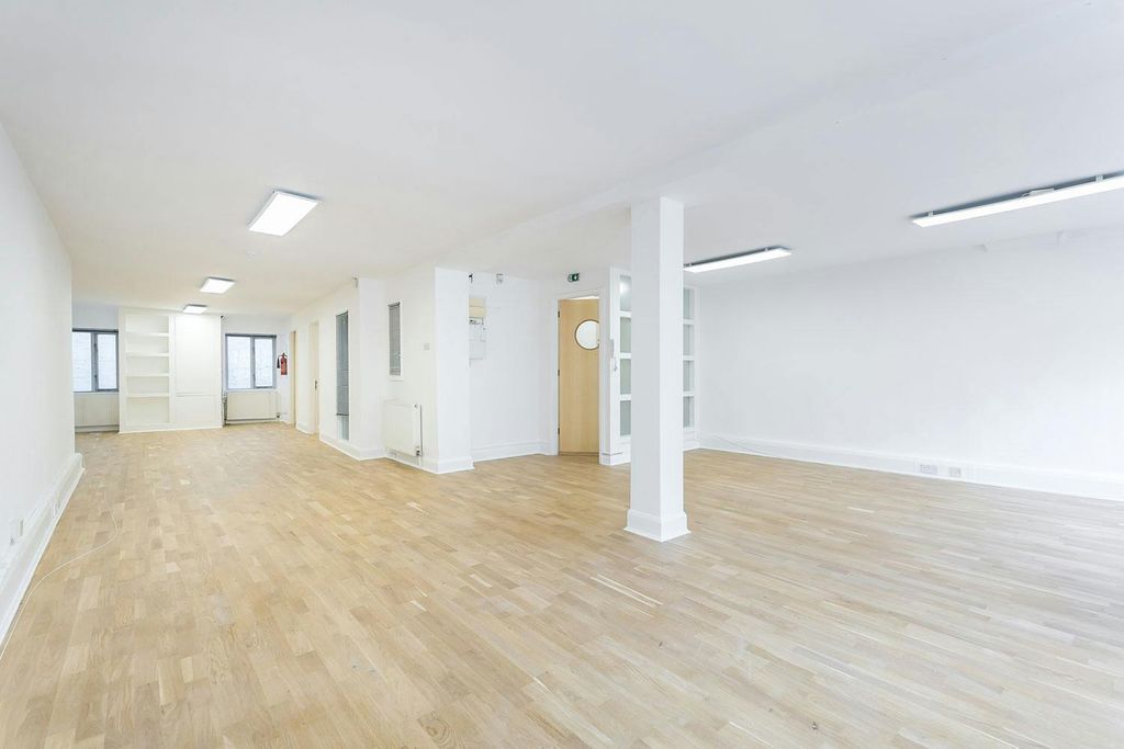 Property photo 3 of 10 9Charlotteroadec2Ashoreditcholdstreetofficeforrenttoletinternal11Dominion.Jpg